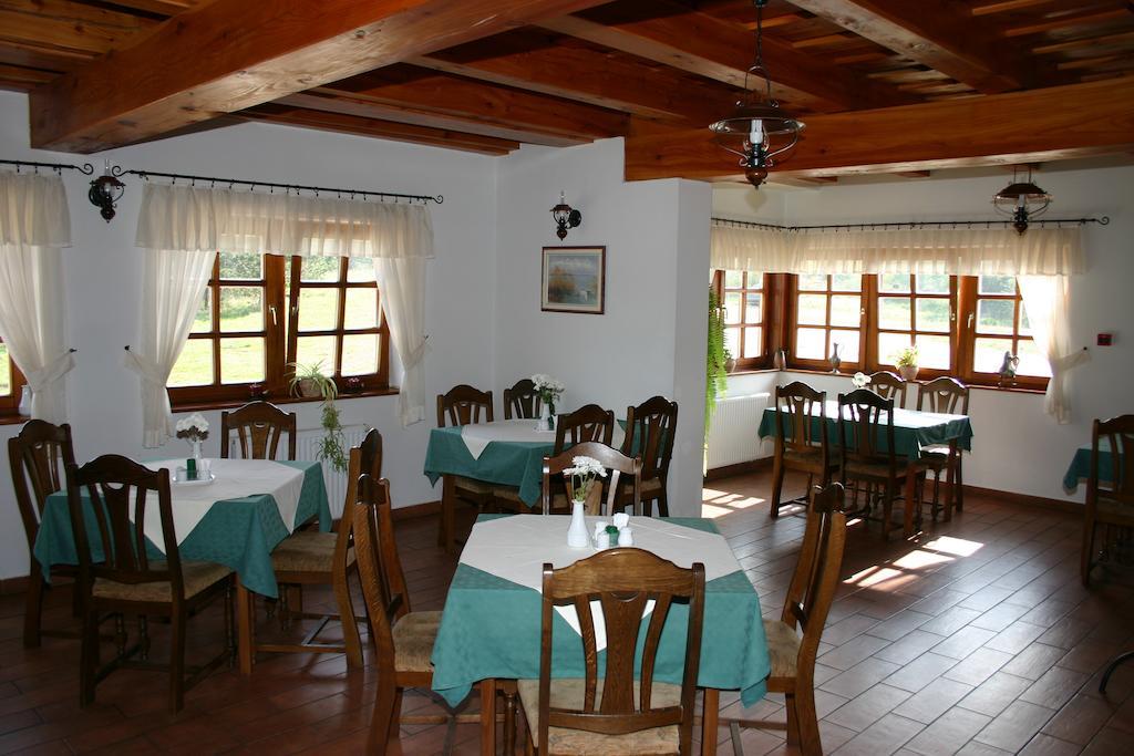 Bed and Breakfast Kádárta Vendéglő Panzió Veszprém Esterno foto